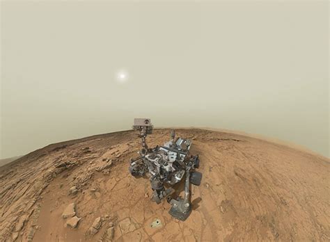 Curiosity rover captures dramatic new portrait of Martian landscape